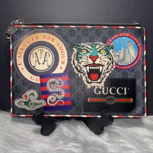 Gucci GG Supreme Tiger Patch Clutch~EUC